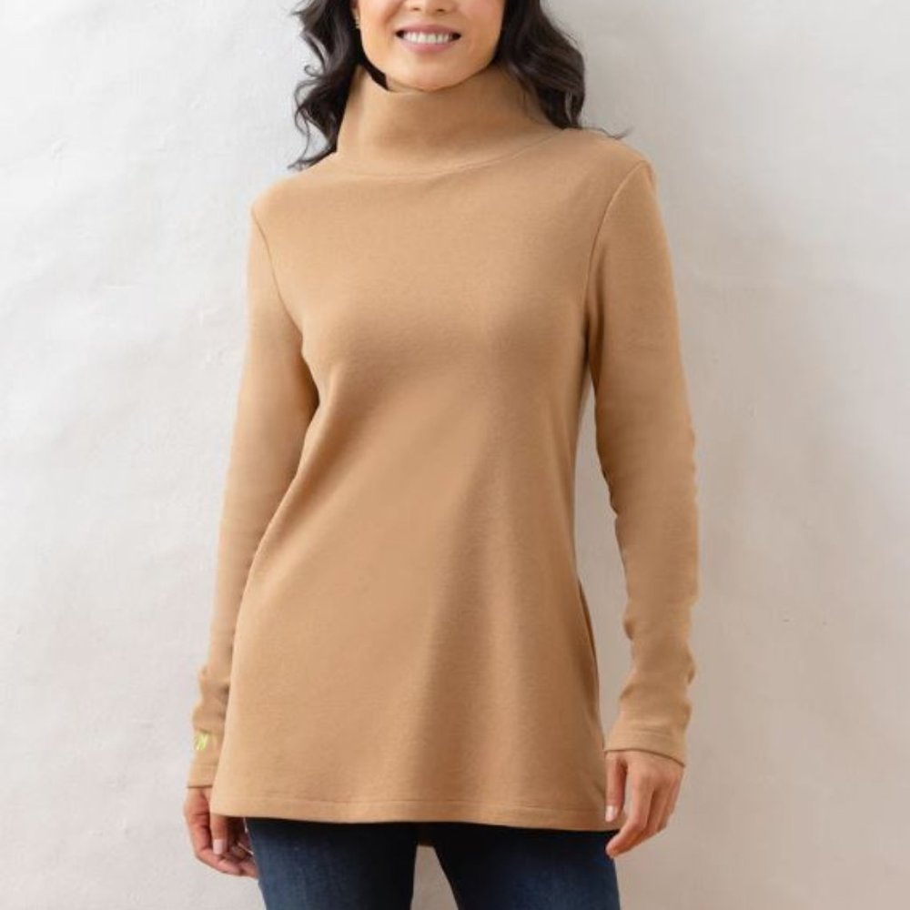 Dudley Stephens Cobble Hill Turtleneck in Camel - Vello Fleece (XL)